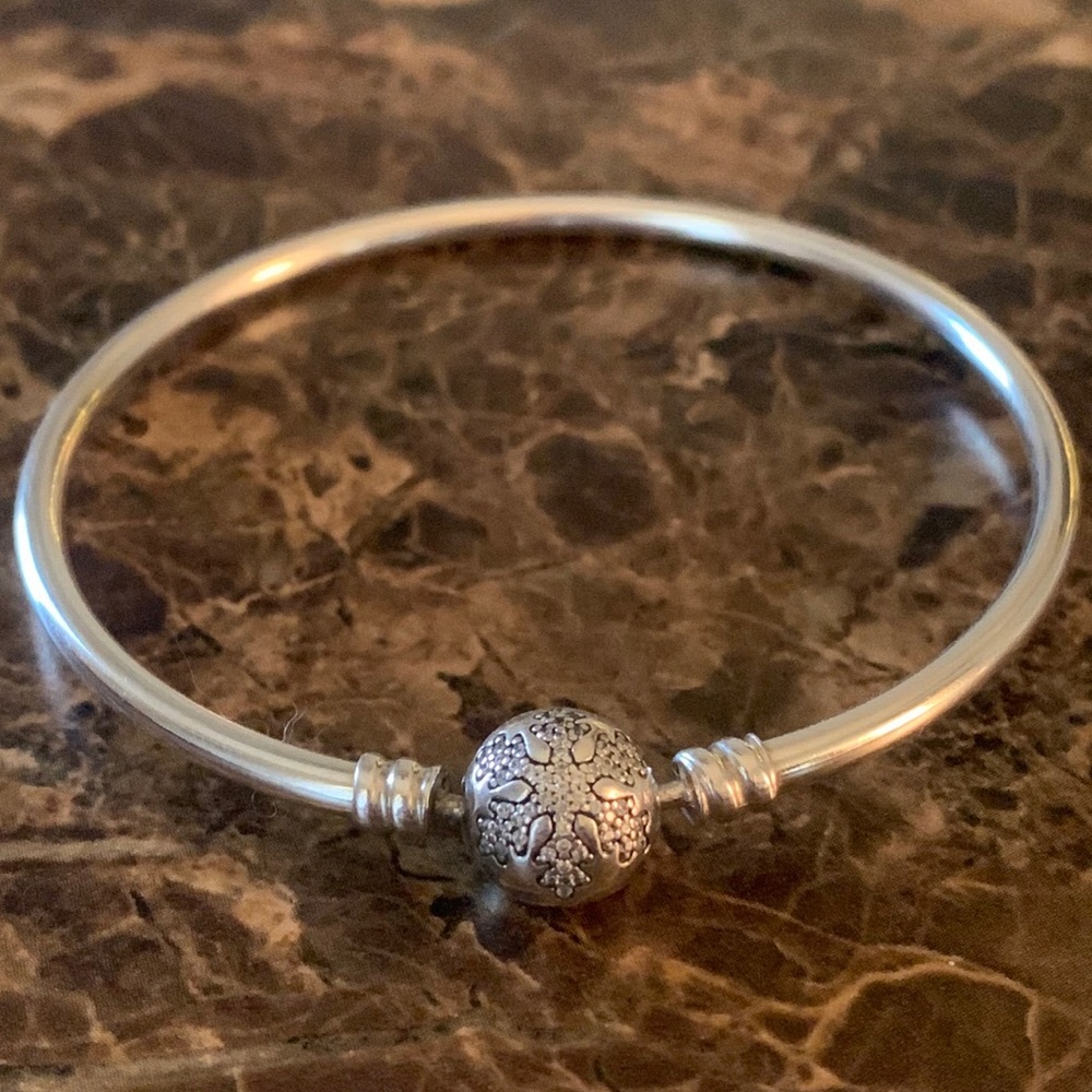 Authentic Pandora Unique Snowflake Bangle Limited Edition S925 Cubic Zirconia